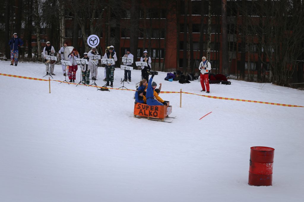 Oulun ylioppilaslehti 2017.