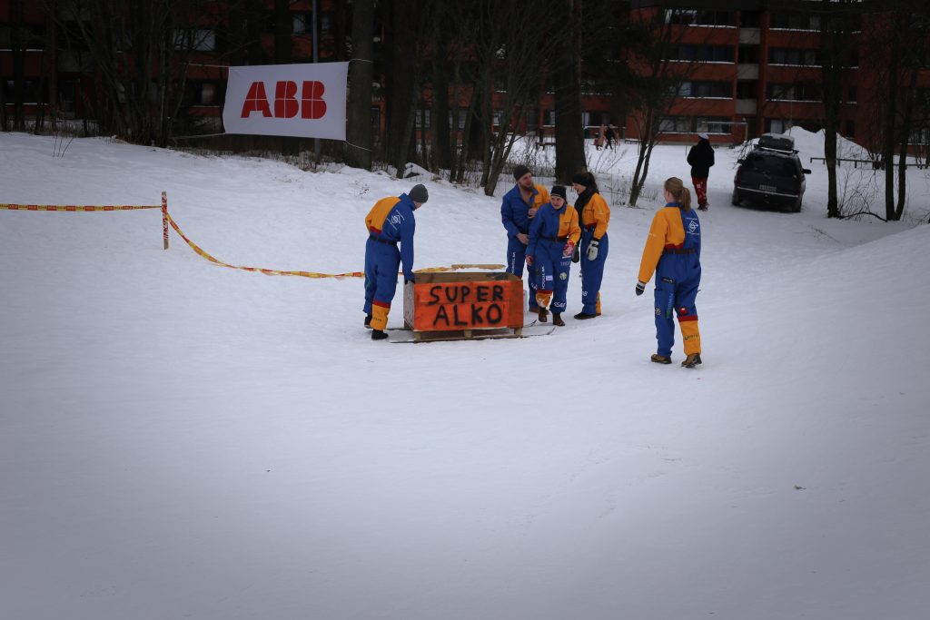 Oulun ylioppilaslehti 2017.