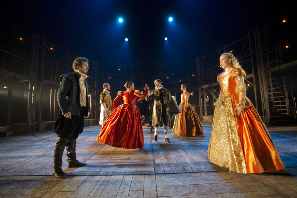Arvio: Rakastunut Shakespeare on kohkaava rakkaudentunnustus teatterille