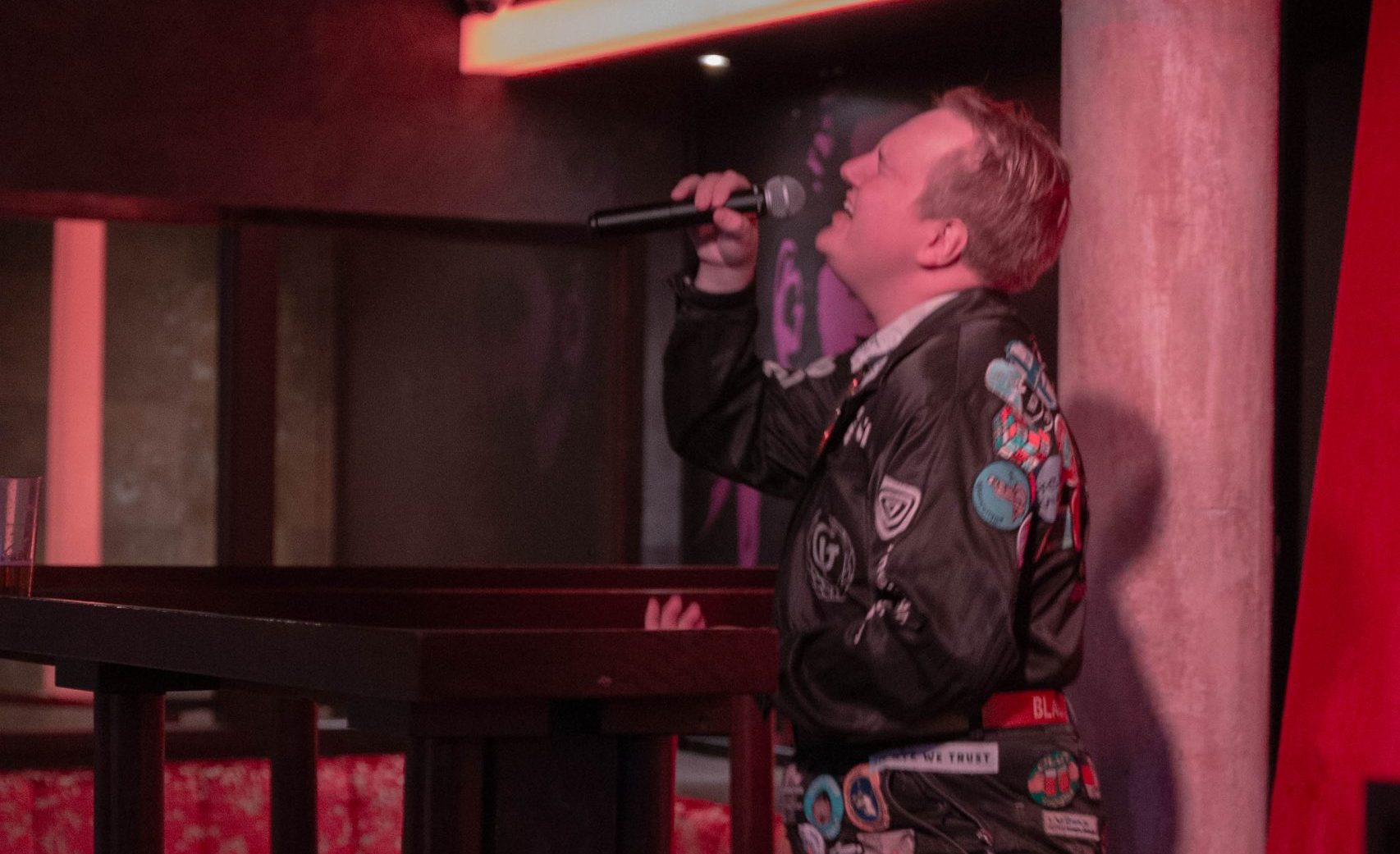 Laulu raikui Oulun ensimmäisillä Karaokeapproilla